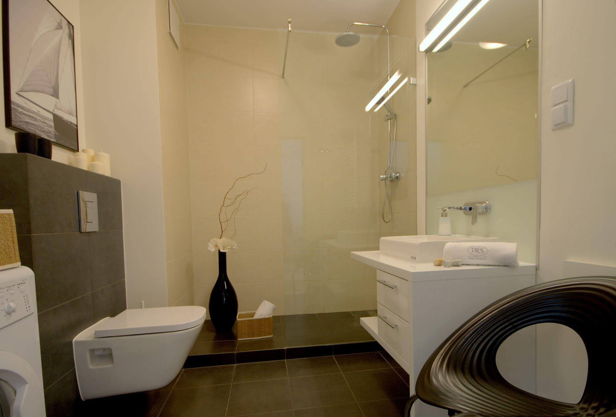 Irs Royal Apartments Apartamenty Irs Trzy Zagle กดัญสก์ ภายนอก รูปภาพ