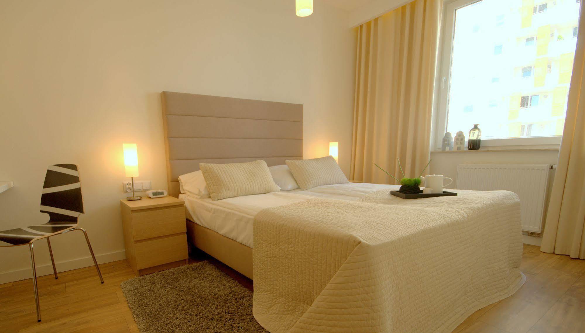 Irs Royal Apartments Apartamenty Irs Trzy Zagle กดัญสก์ ภายนอก รูปภาพ